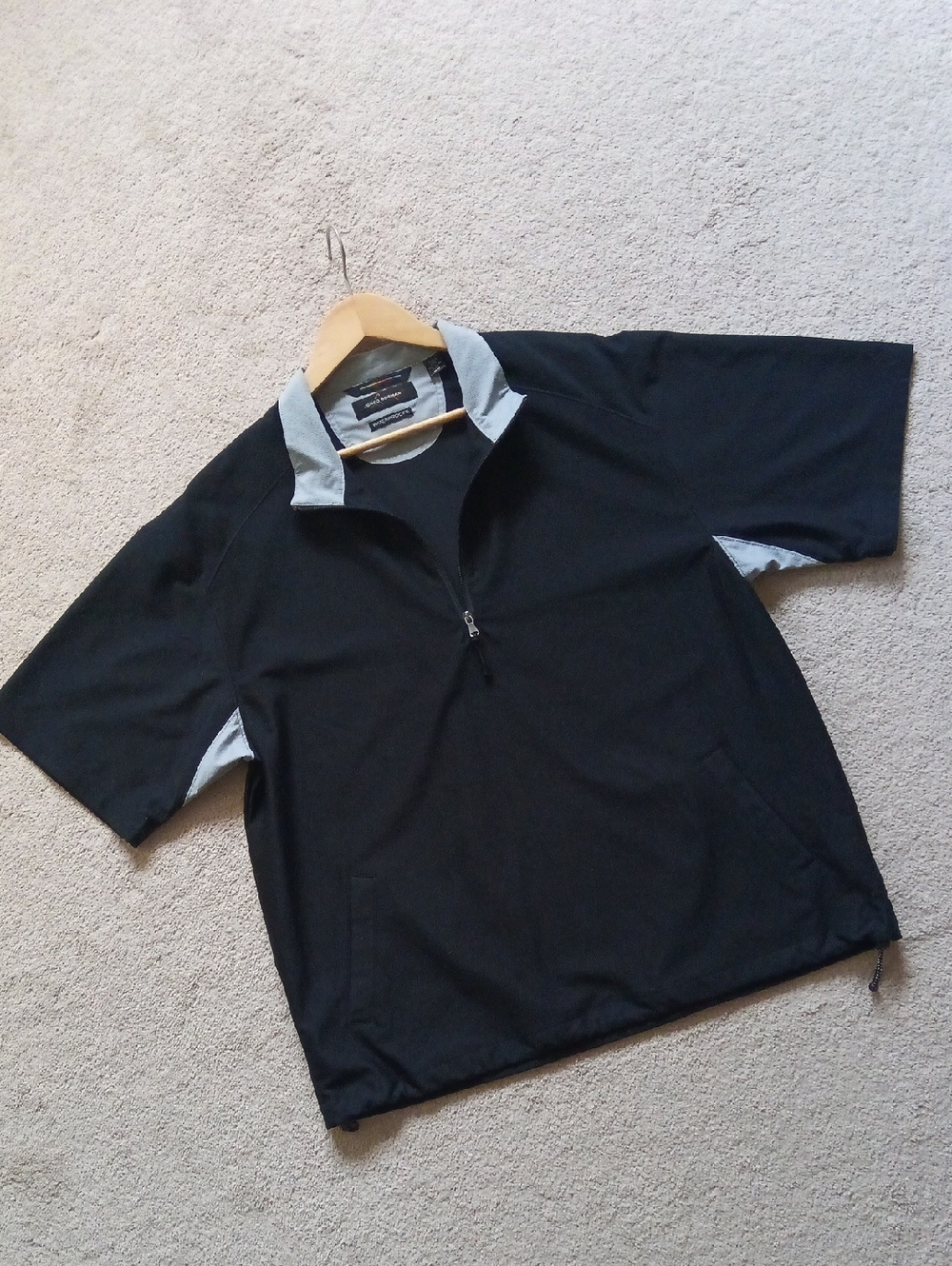 👔 P24" L28" Greg Norman Collection Quarter Zip Black Polo with Gray Collar